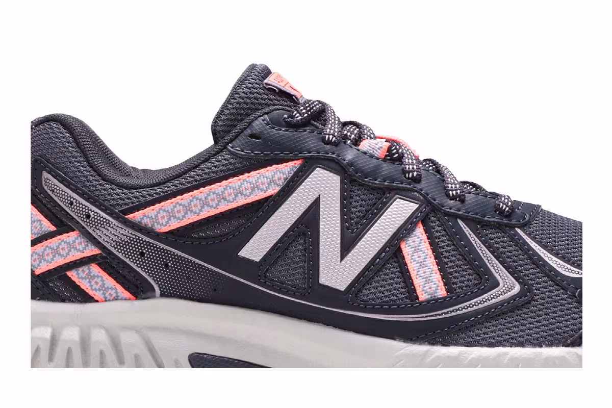 New Balance Women's 410v5 Trail Thunder Orange, view 3