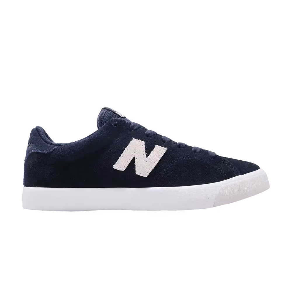 New Balance 210 Navy Ivory
