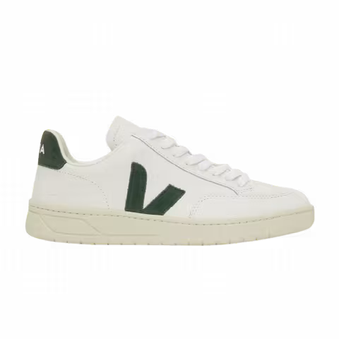 Veja V-12 'Extra White Cyprus'