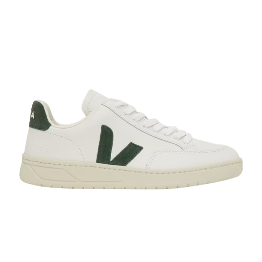 Veja V-12 Extra White Cyprus