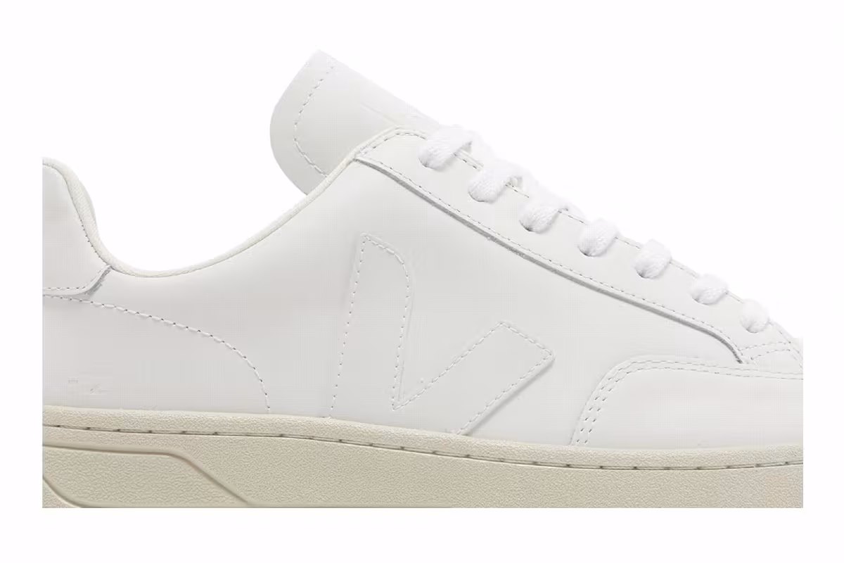 Veja V-12 Extra White, view 3