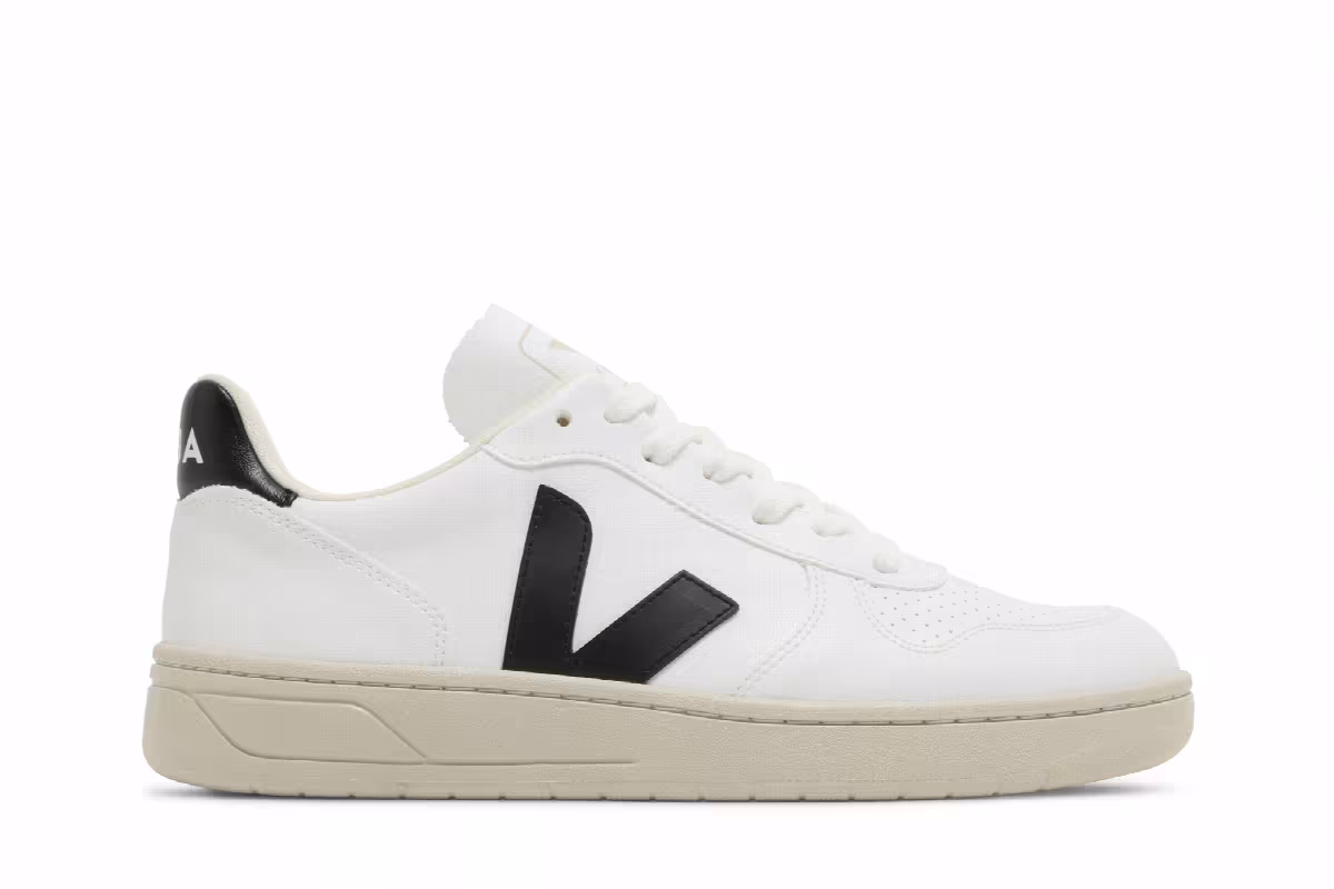 Veja Women's V-10 CWL White Black, view 2