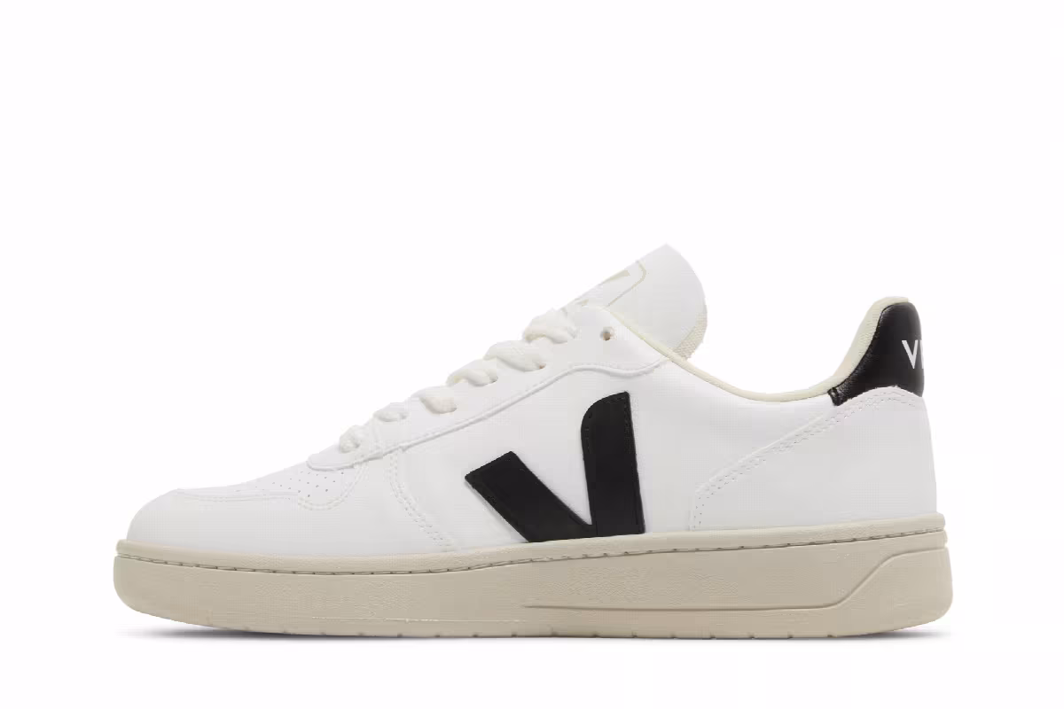 Veja Women's V-10 CWL White Black, view 4