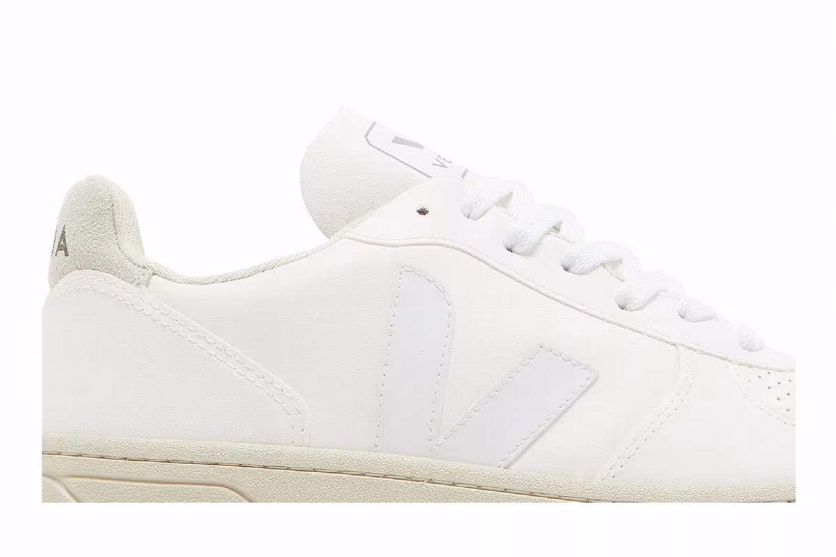 Veja V-10 Vegan, view 3