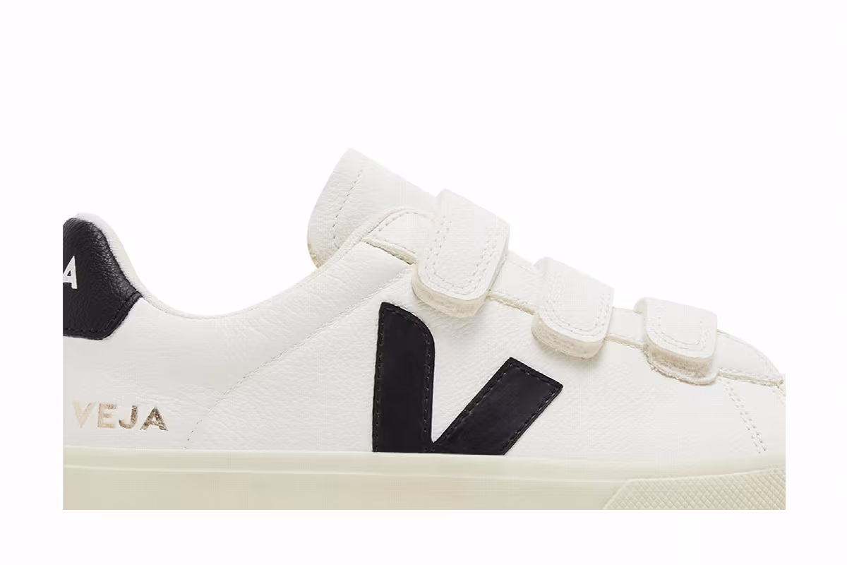 Veja Women's Recife Chromefree Leather White Black, view 3