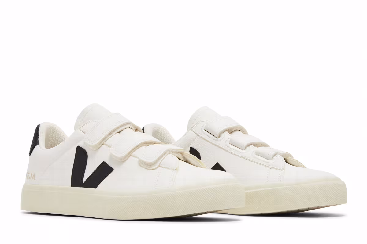 Veja Women's Recife Chromefree Leather White Black, view 9