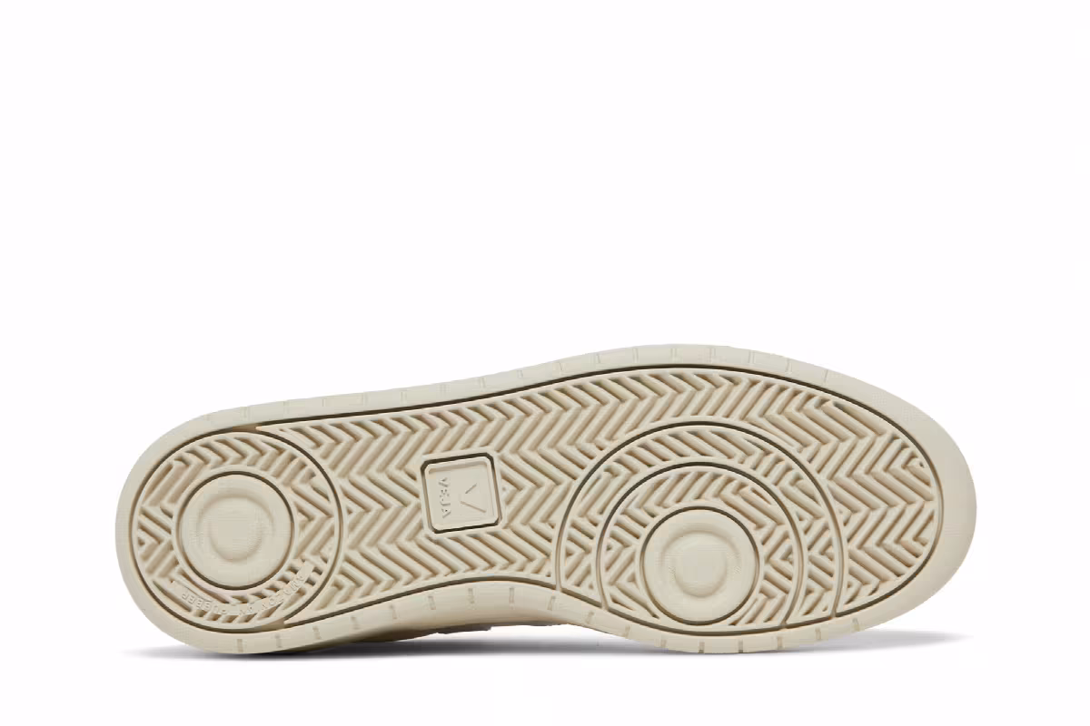 Veja V-10 Full White Natural, view 5