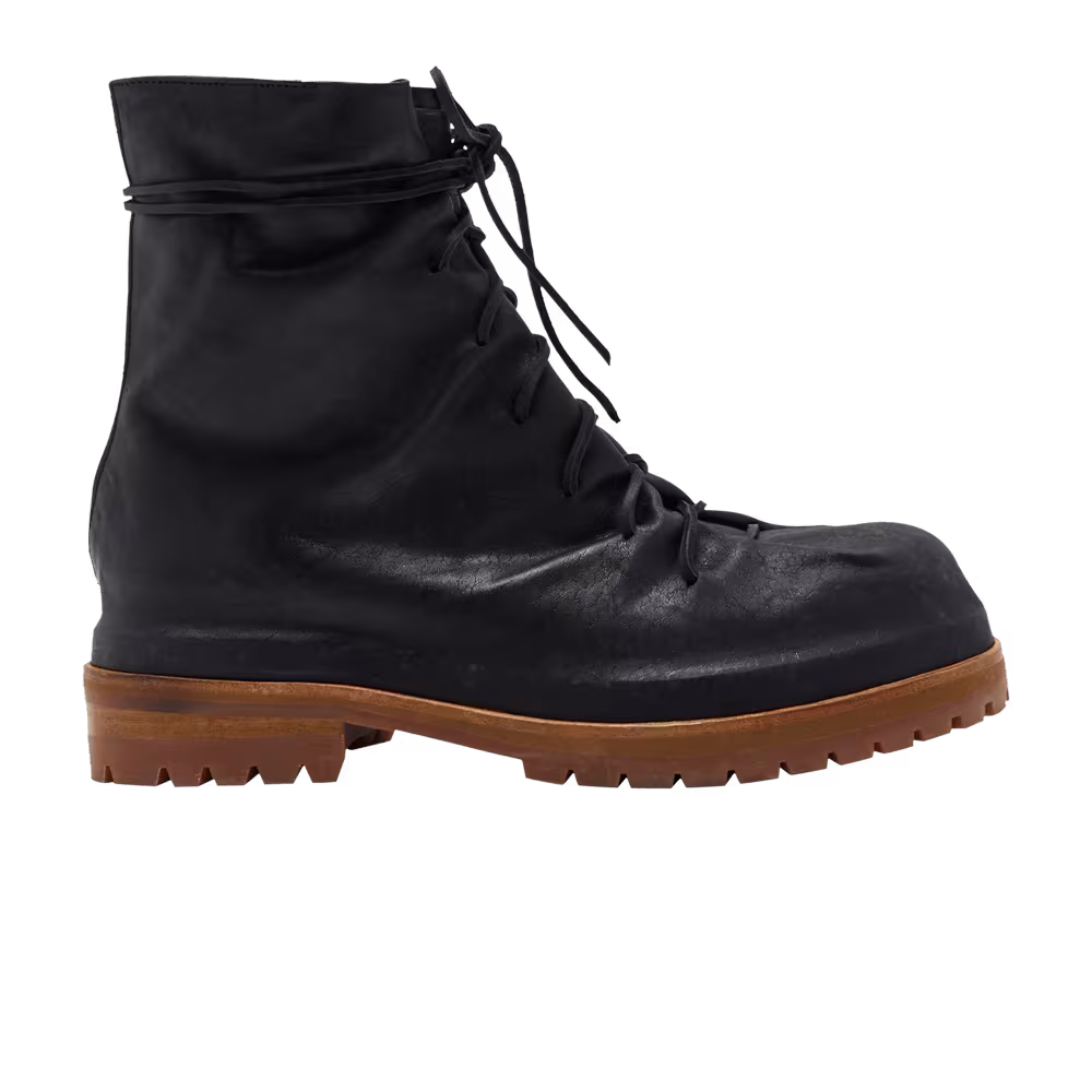 424 Lace-Up Boot Black Distressed