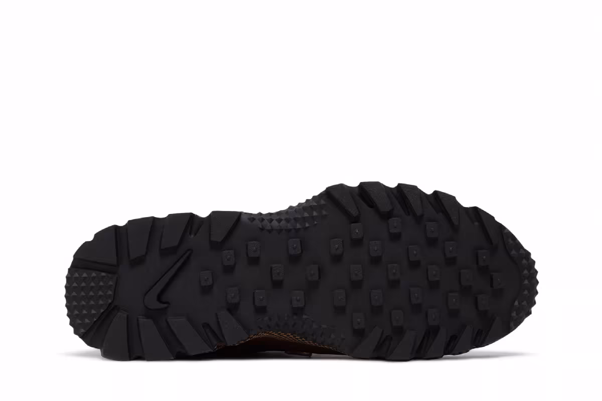 Jacquemus x Nike Women's Air Humara LX Ale Brown, view 5