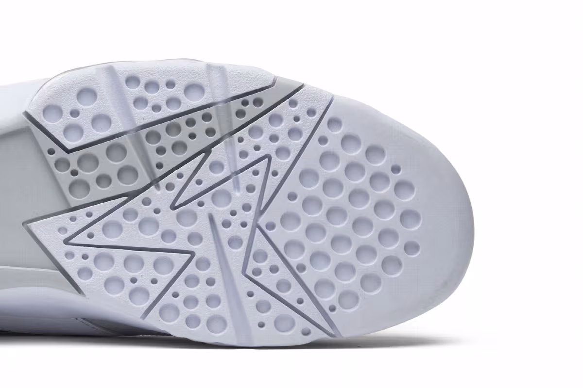 Air Jordan 7 Pure Money, view 6