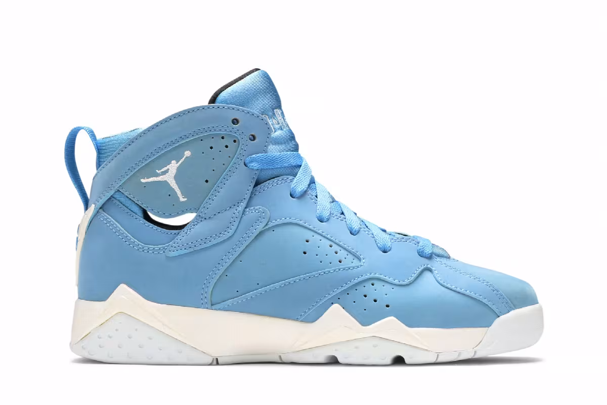 Air Jordan 7 GS Pantone, view 2