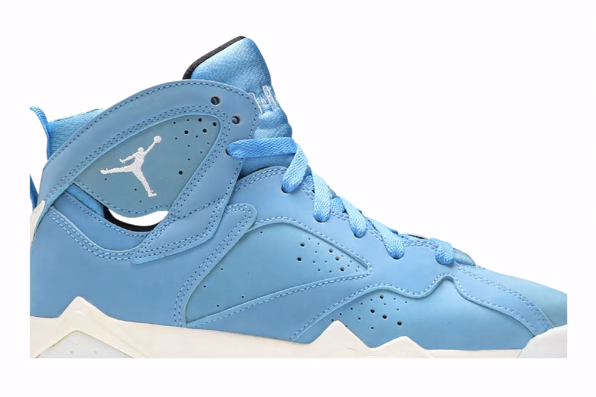 Air Jordan 7 GS Pantone, view 3