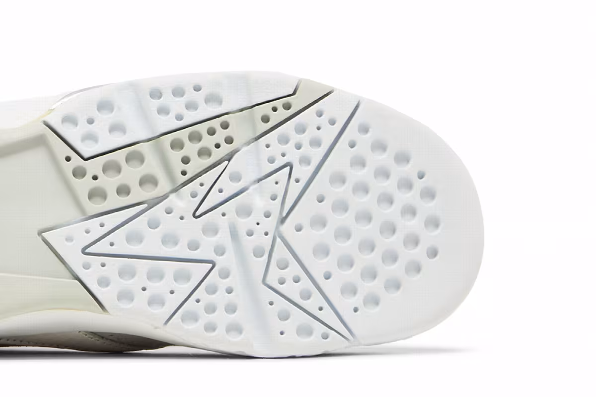 Air Jordan 7 GS Pure Money, view 6