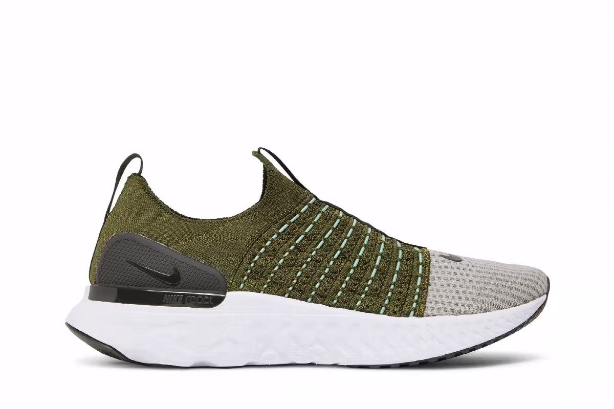 Nike React Phantom Run Flyknit 2 Rough Green Sequoia, view 2