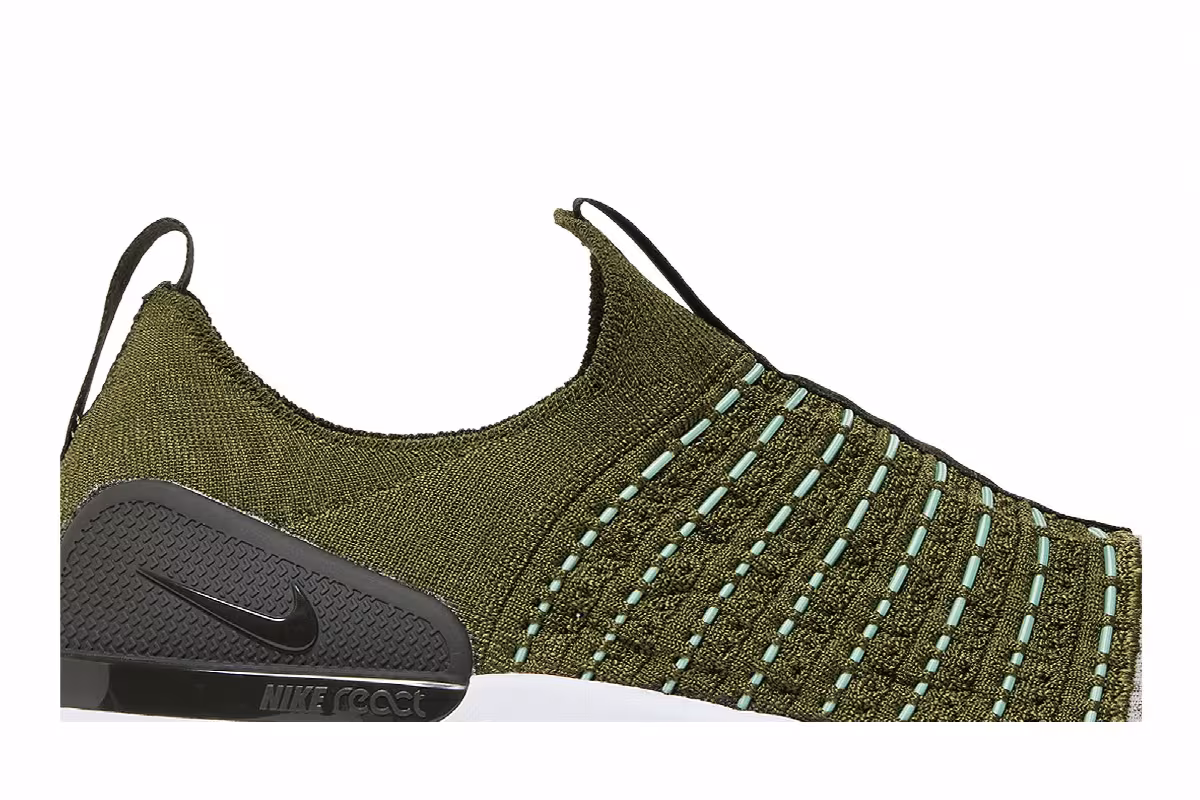 Nike React Phantom Run Flyknit 2 Rough Green Sequoia, view 3