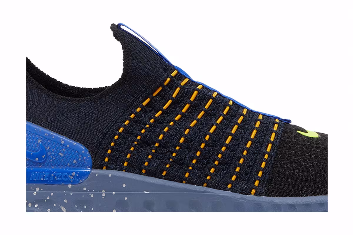 Nike React Phantom Run Flyknit 2 Black Hyper Royal, view 3
