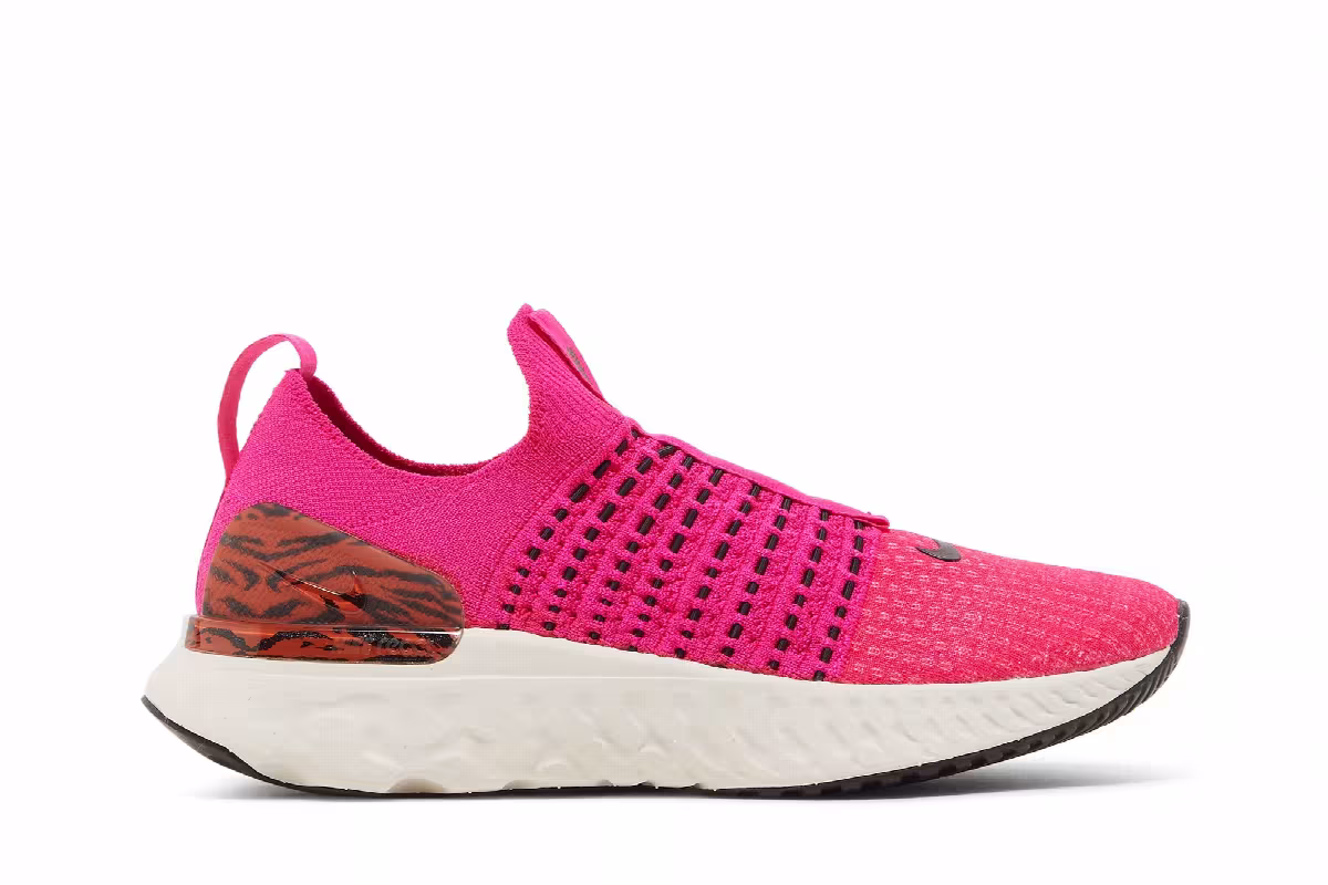 Nike Women's React Phantom Run Flyknit 2 Pink Prime Zebra, view 2