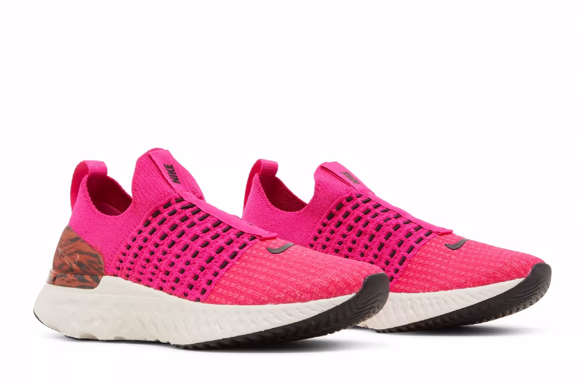 Nike Women's React Phantom Run Flyknit 2 Pink Prime Zebra, view 9