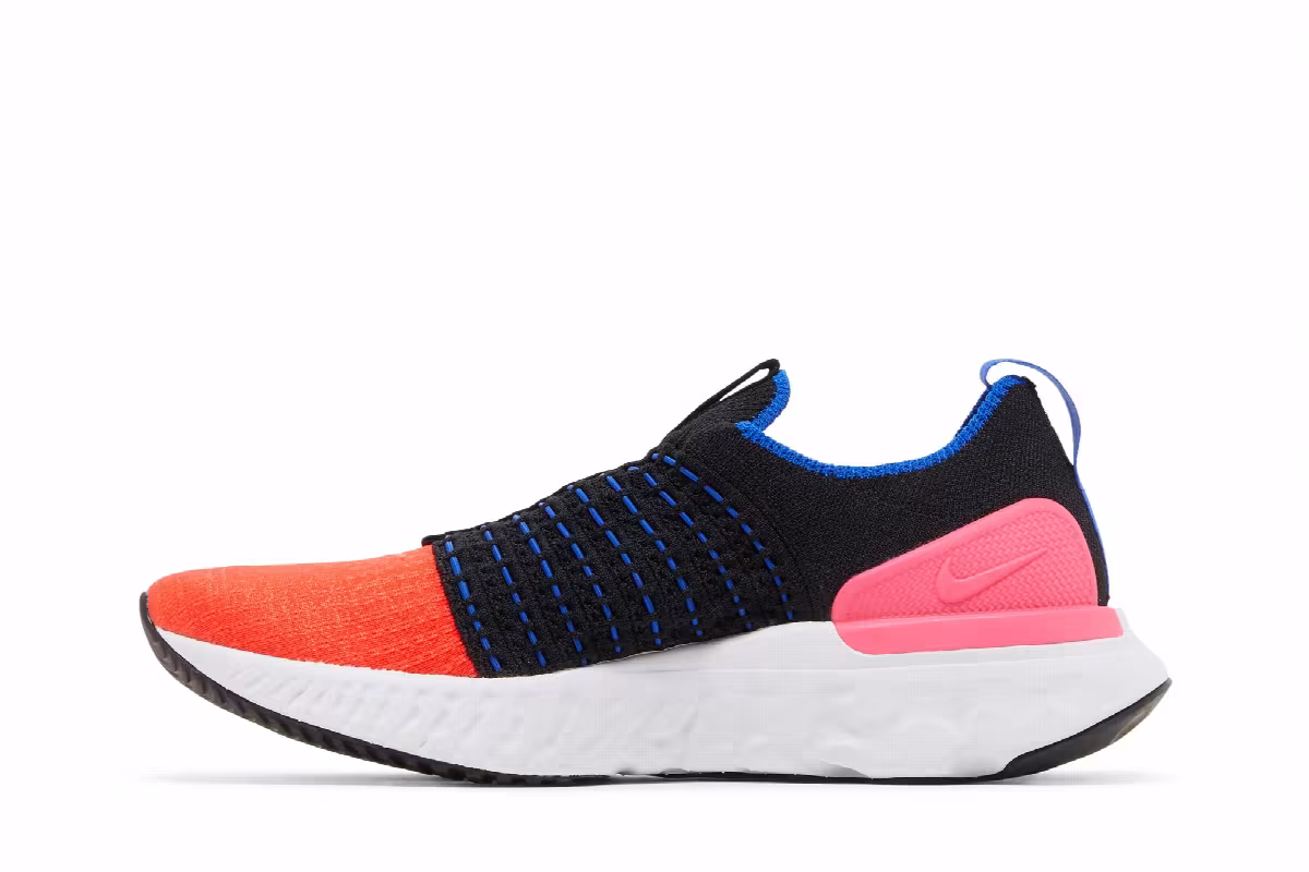 Nike Women's React Phantom Run Flyknit 2 Black Bright Crimson, view 4