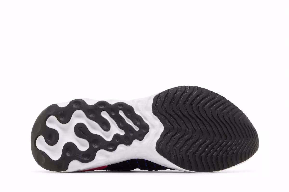 Nike Women's React Phantom Run Flyknit 2 Black Bright Crimson, view 5