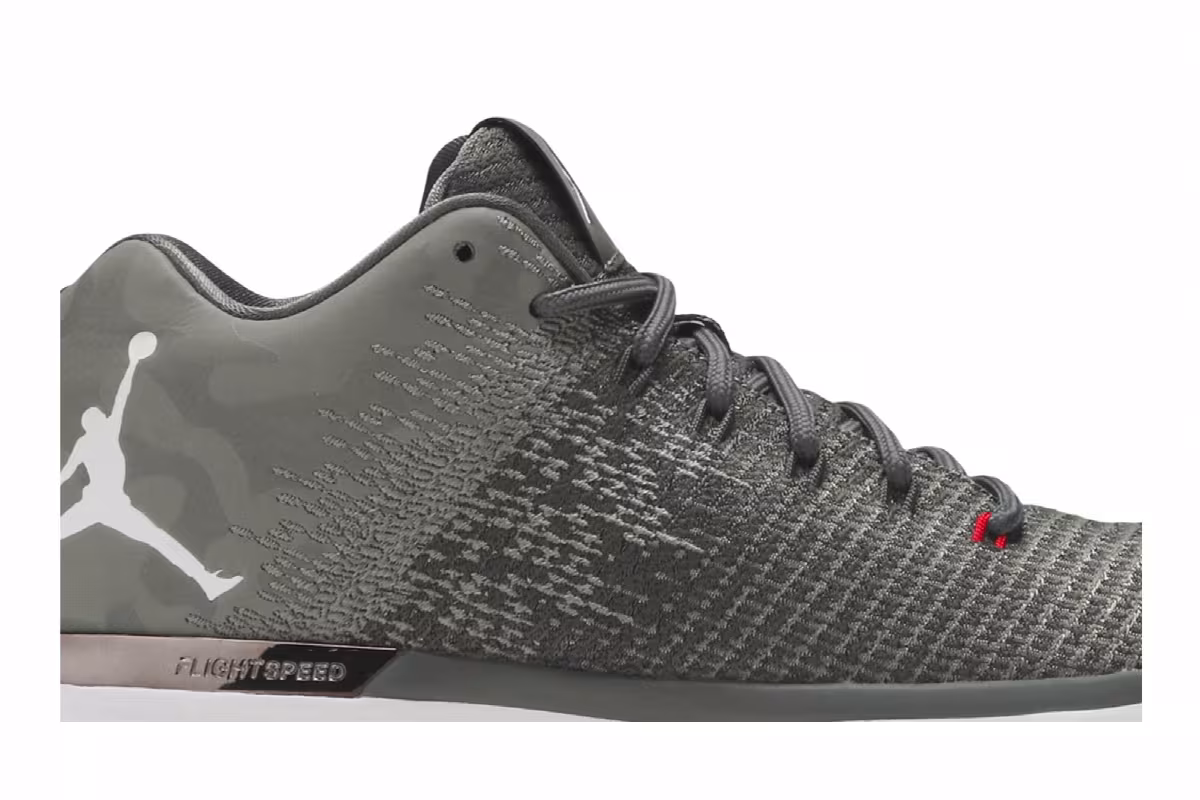 Air Jordan 31 Low Camo, view 3
