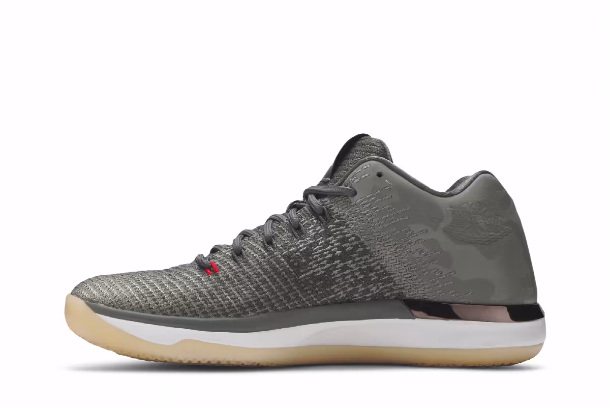 Air Jordan 31 Low Camo, view 4