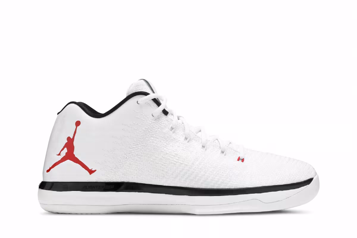 Air Jordan 31 Low Bulls, view 2