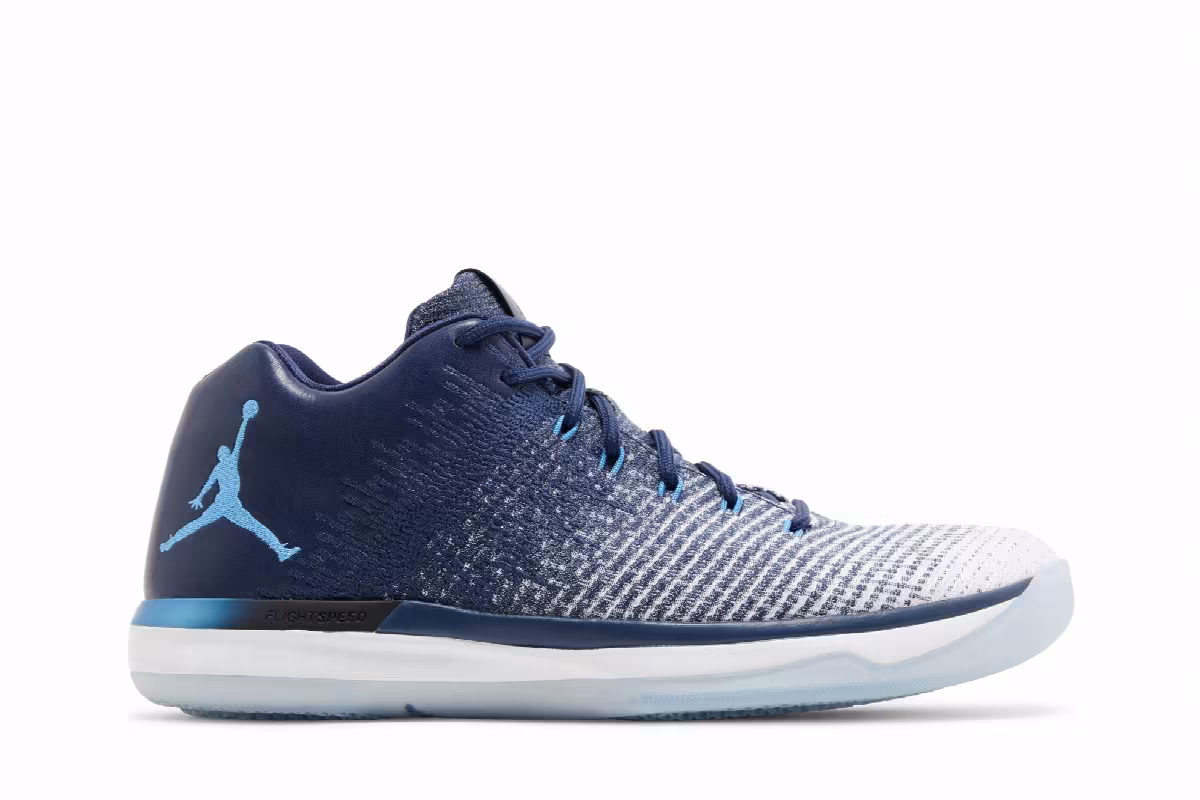 Air Jordan 31 Low UNC, view 2