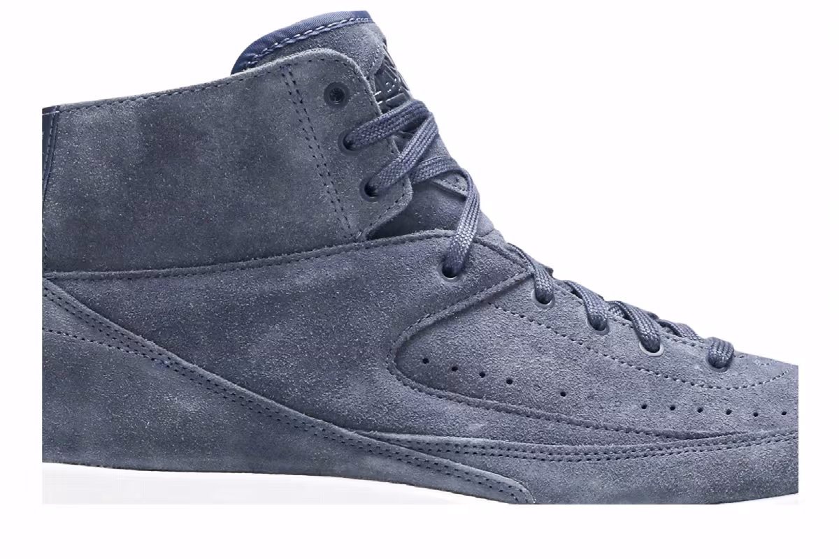 Air Jordan 2 Deconstructed Thunder Blue, view 3