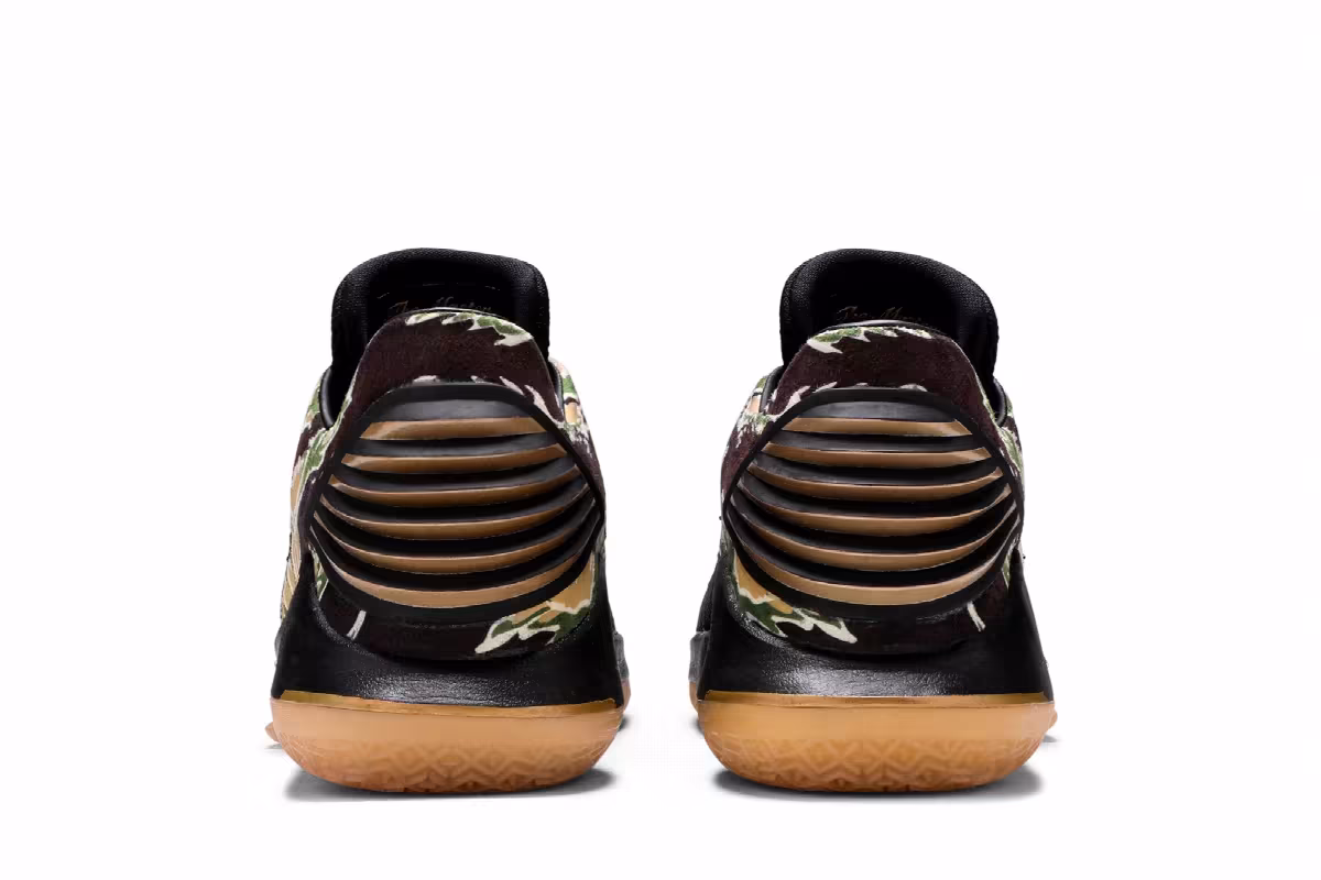 Air Jordan 32 Low GS Camo, view 7