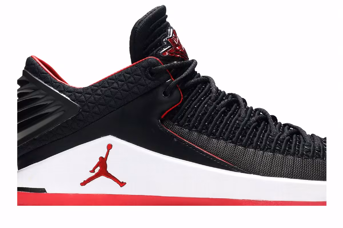 Air Jordan 32 Low Bred, view 3