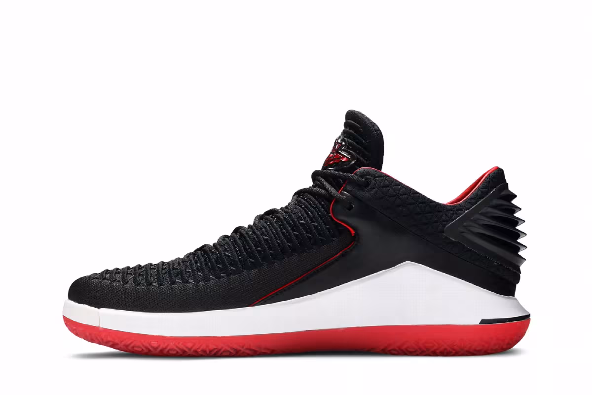 Air Jordan 32 Low Bred, view 4