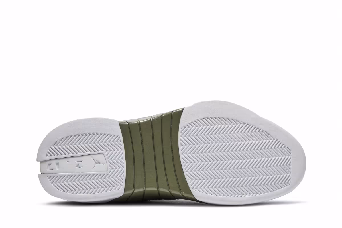 PSNY x Air Jordan 15 Medium Olive, view 5