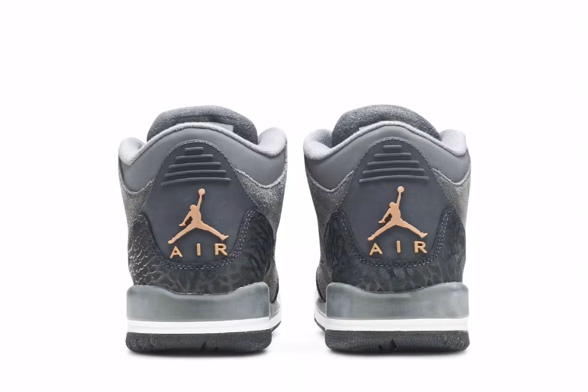 Air Jordan 3 GS Anthracite, view 7