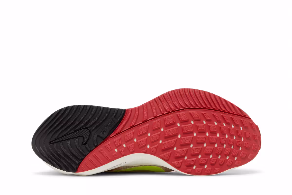 Nike Air Zoom Vomero 16 Siren Red Volt, view 5