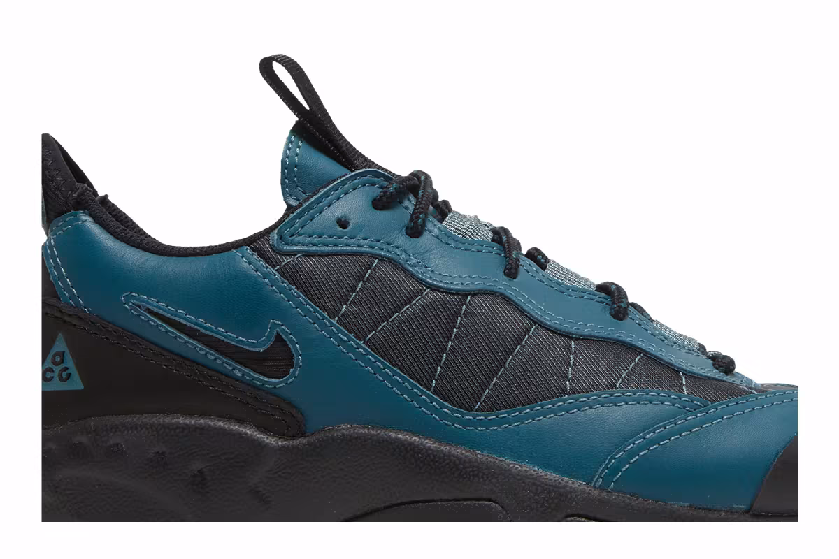 Nike ACG Air Mada Ash Green, view 3
