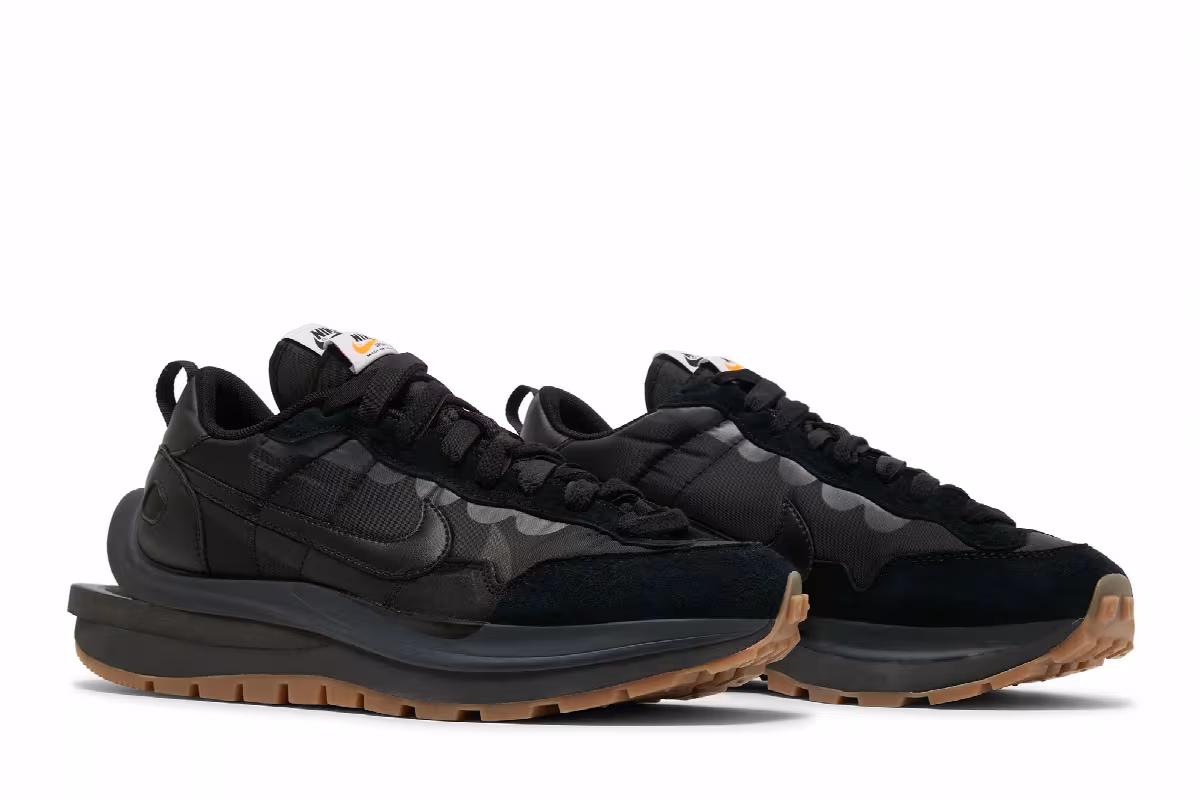 sacai x Nike VaporWaffle Black Gum, view 9