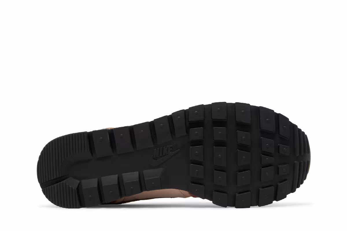 Nike Air Pegasus 83 Mineral Clay, view 5