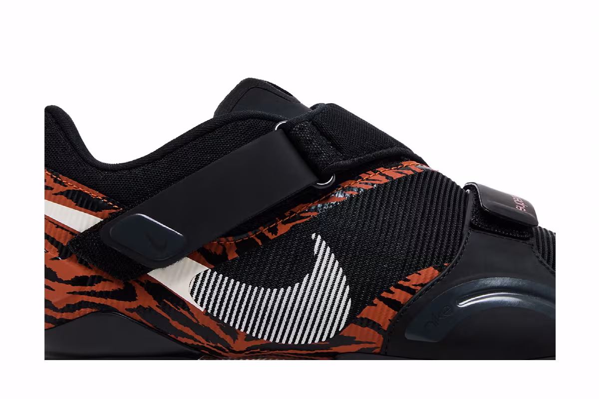Nike Women's SuperRep Cycle Tiger, view 3