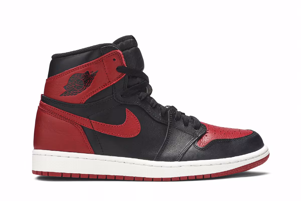 Air Jordan 1 High OG Banned, Bred 2016, view 2