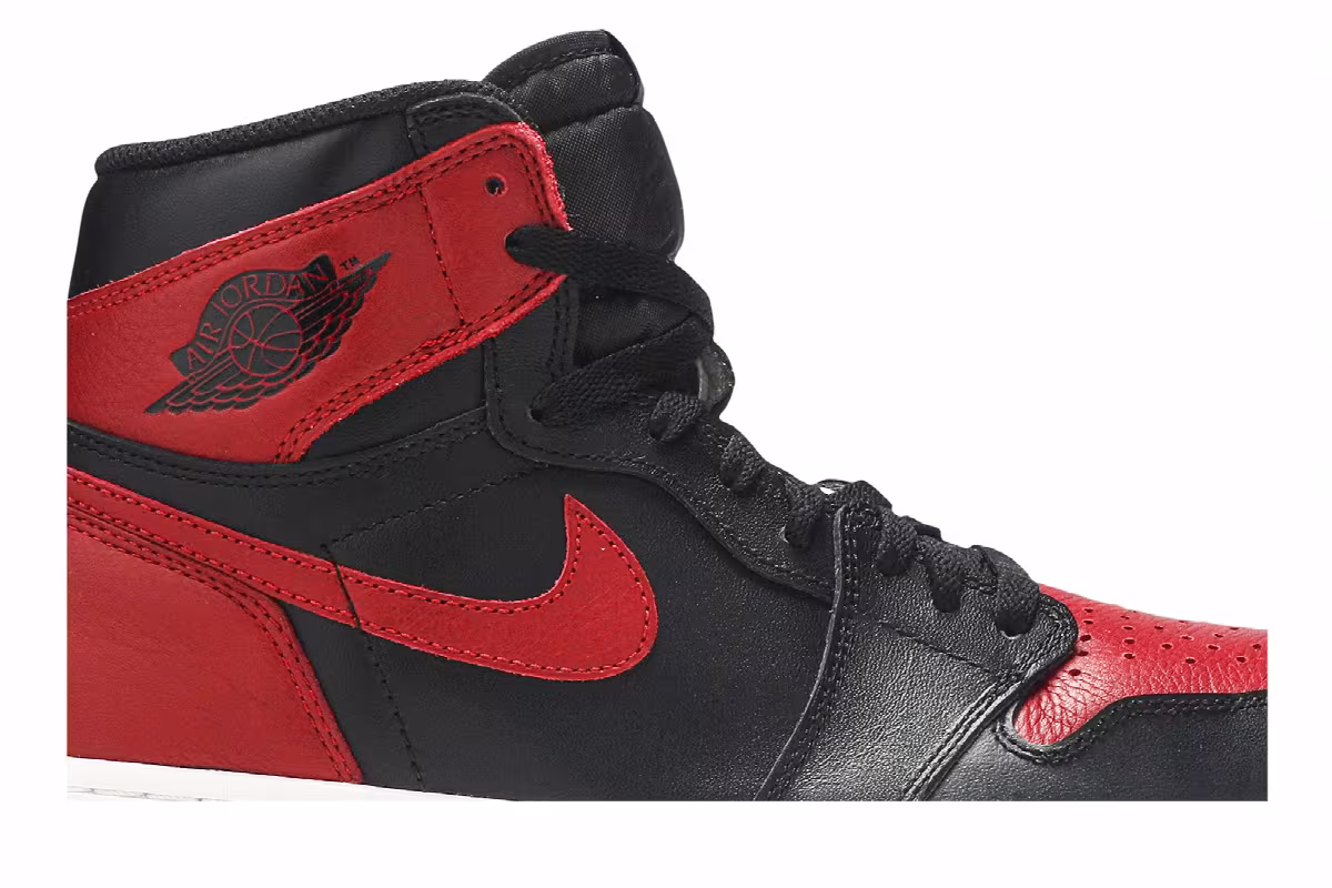 Air Jordan 1 High OG Banned, Bred 2016, view 3