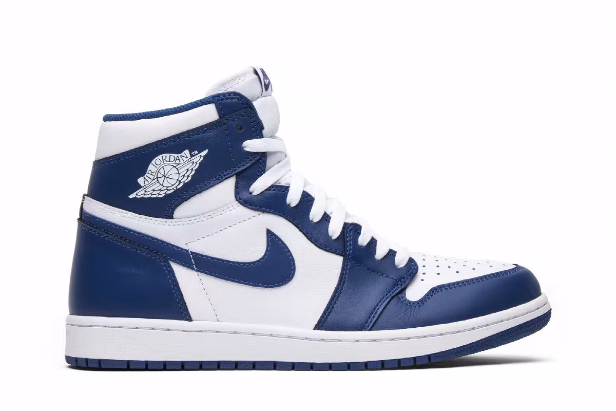Air Jordan 1 High OG Storm Blue, view 2