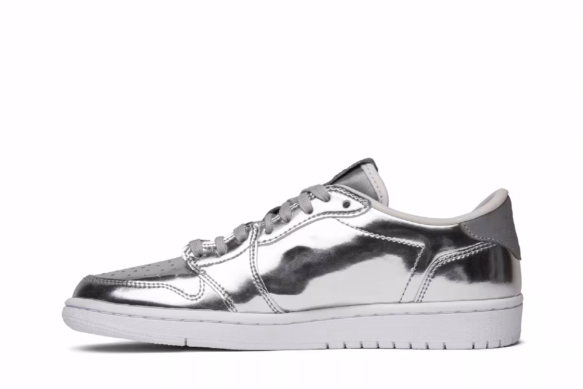 Air Jordan 1 Low OG Pinnacle Metallic Silver, view 4