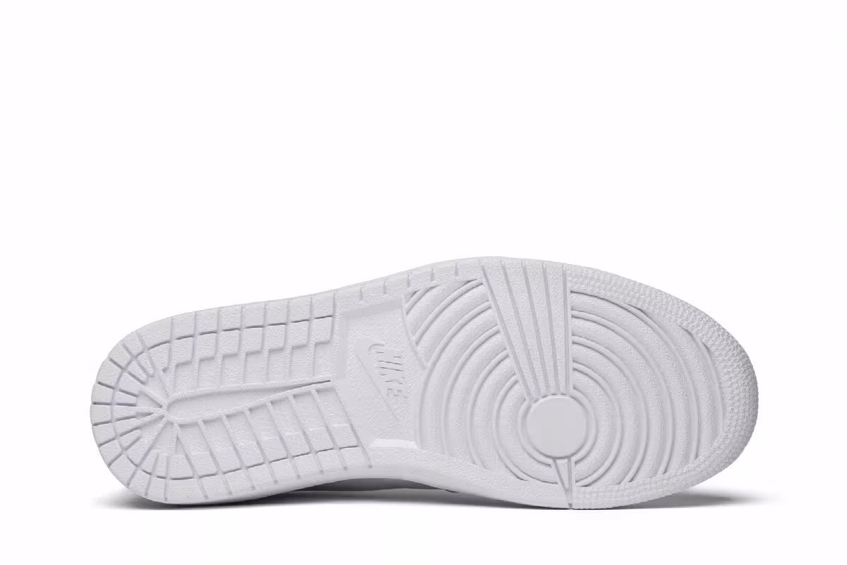 Air Jordan 1 Low OG Pinnacle Metallic Silver, view 5