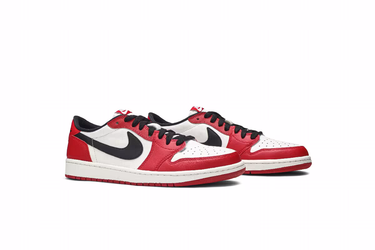 Air Jordan 1 Low OG Chicago 2016, view 9