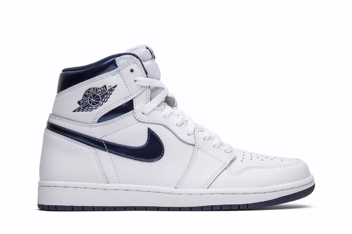 Air Jordan 1 High OG Metallic Navy, view 2