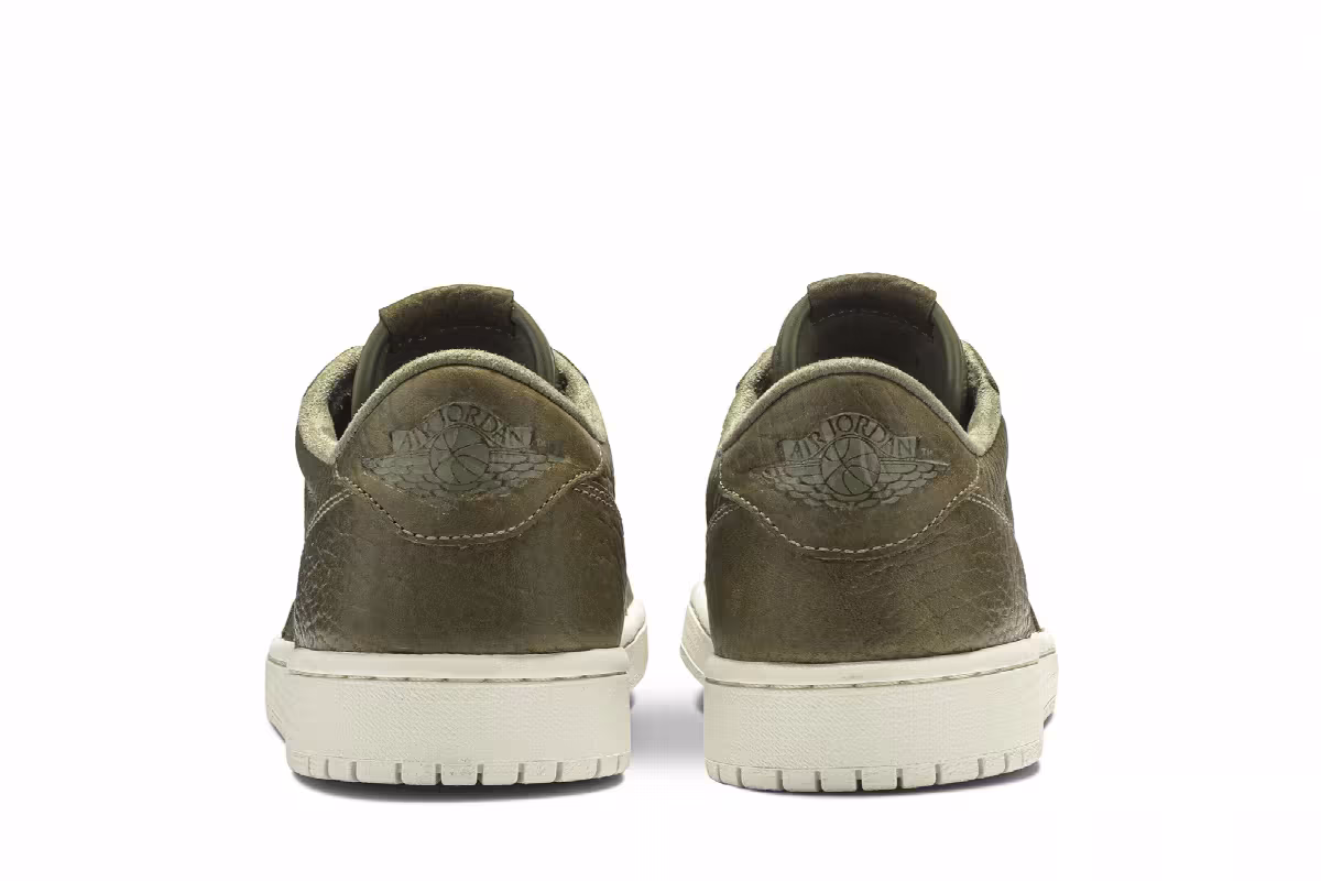 Air Jordan 1 Low Swooshless Trooper, view 7