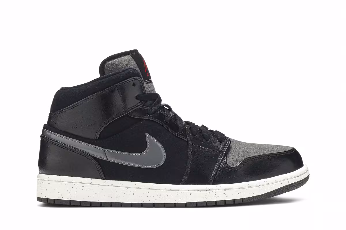 Air Jordan 1 Mid SE Winterized, view 2