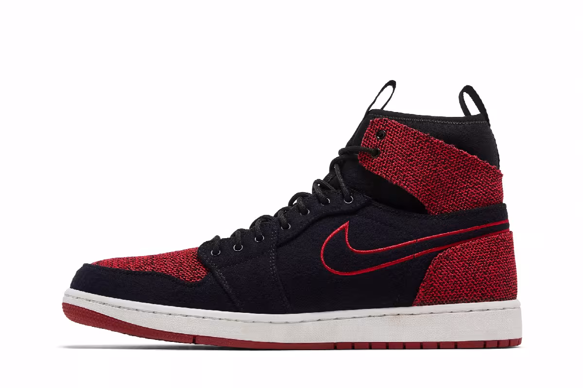 Air Jordan 1 Ultra High Banned, view 4