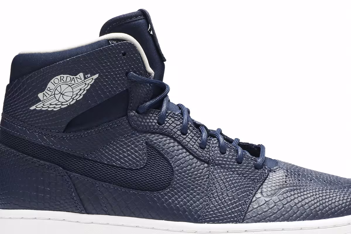 Air Jordan 1 High Nouveau Navy Snake, view 3